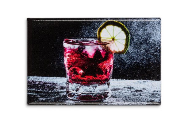 Glas mit rotem Cocktail | Magnet
